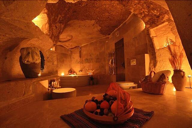 Jerveni Cave Hotel