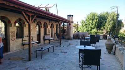 Jerveni Cave Hotel