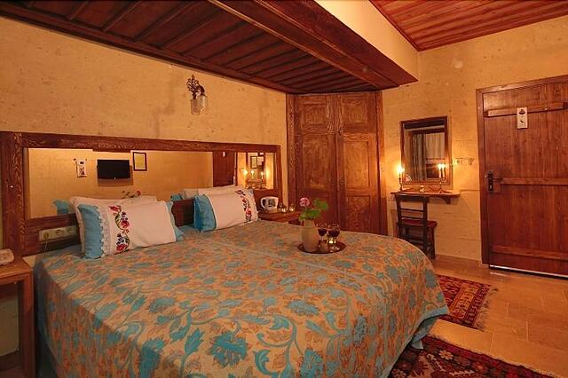 Jerveni Cave Hotel