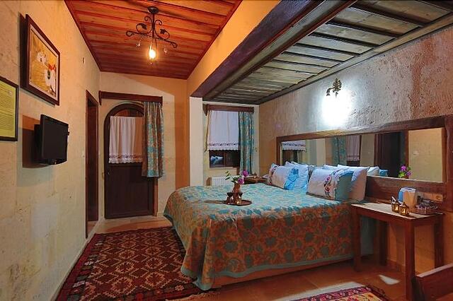 Jerveni Cave Hotel