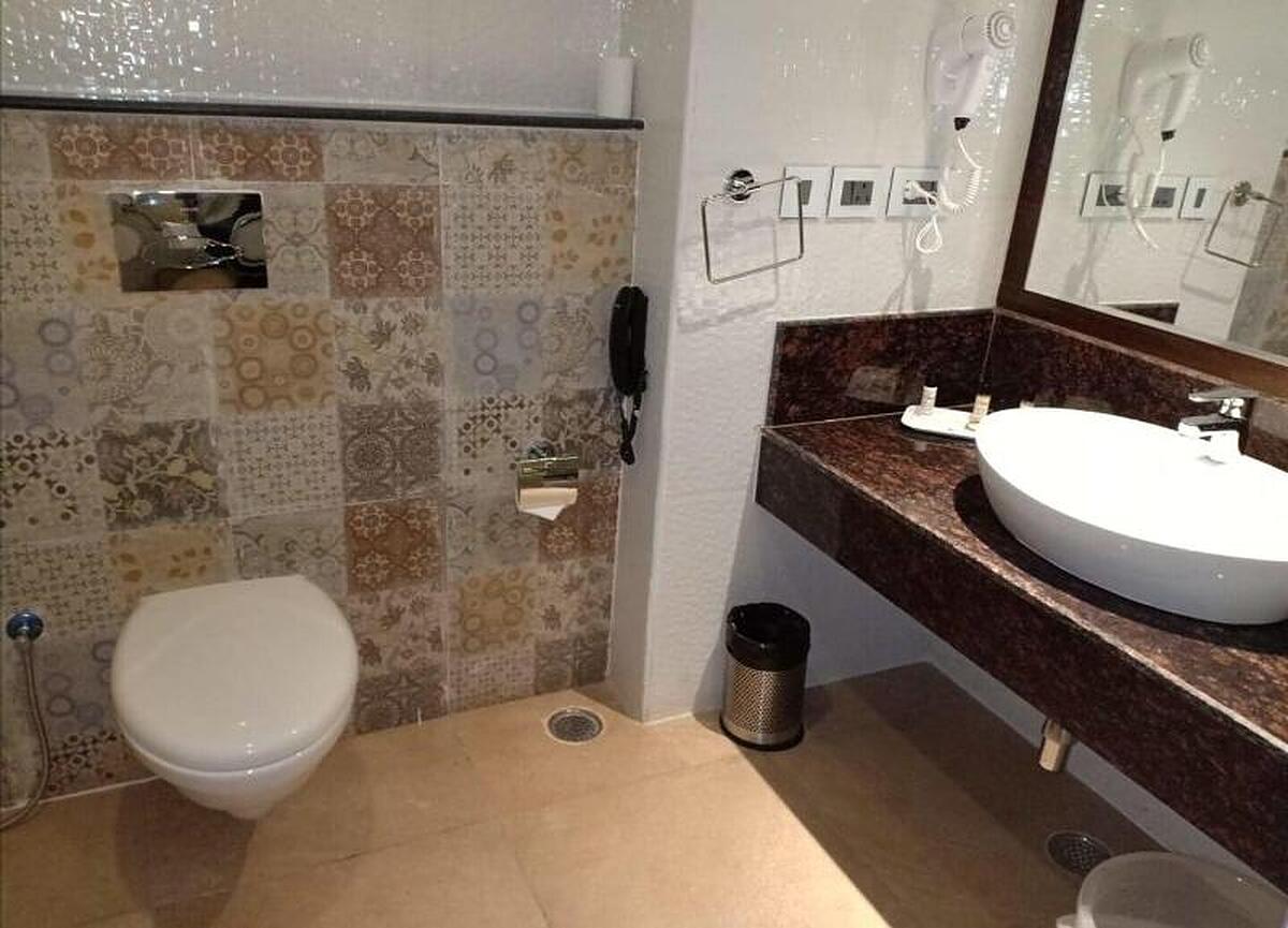 Hotel Preethi International