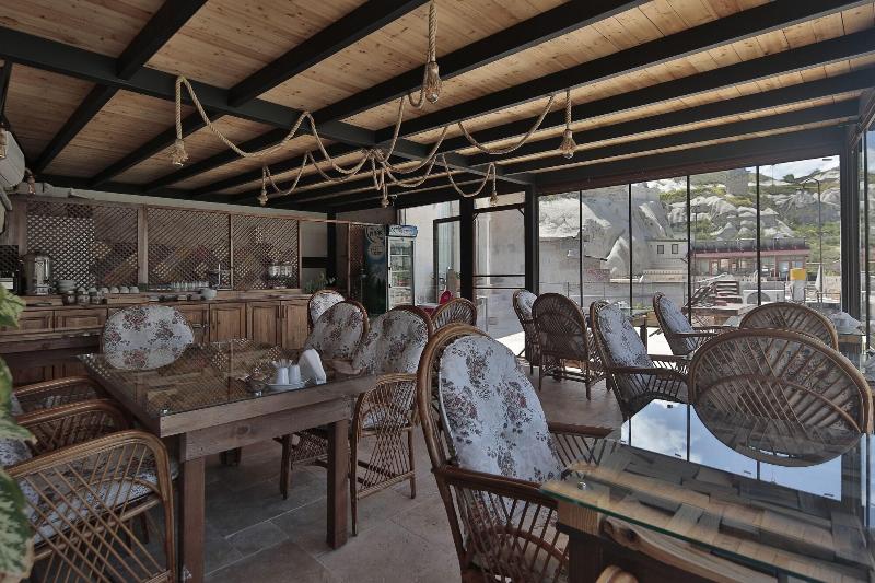 Aren Cave Hotel