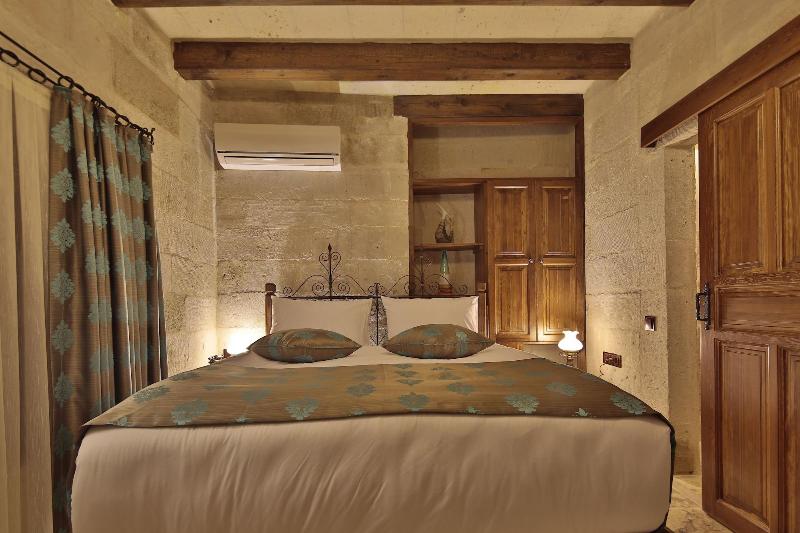 Aren Cave Hotel