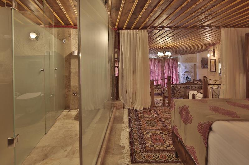 Aren Cave Hotel
