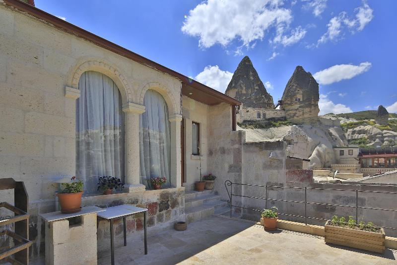 Aren Cave Hotel