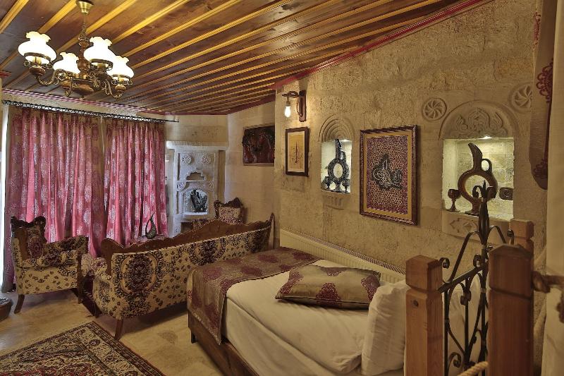Aren Cave Hotel