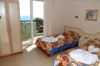 KLEOPATRA HERMES HOTEL