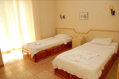 KLEOPATRA HERMES HOTEL