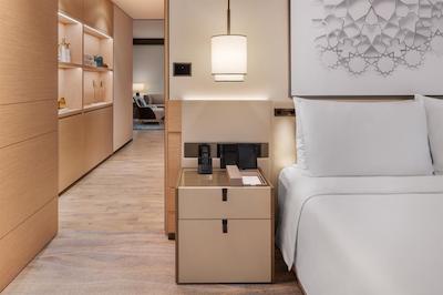 ادرس بیچ هتل ریزورت