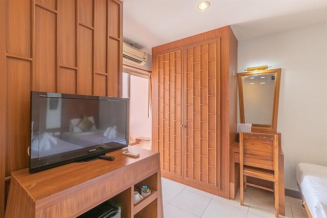 Lotus hotel Patong