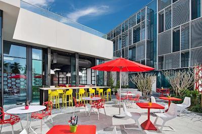 Radisson Red Dubai Silicon Oasis