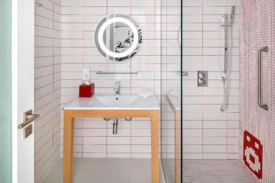 Radisson Red Dubai Silicon Oasis