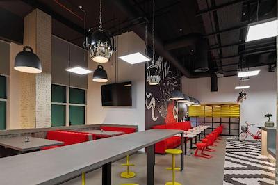 Radisson Red Dubai Silicon Oasis