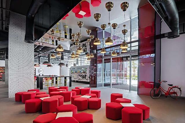 Radisson Red Dubai Silicon Oasis