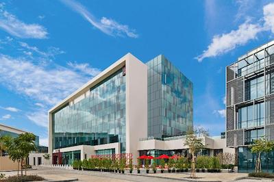 Radisson Red Dubai Silicon Oasis