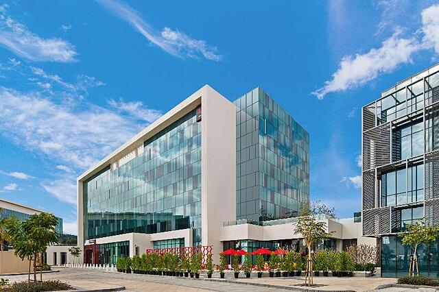 Radisson Red Dubai Silicon Oasis