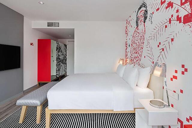 Radisson Red Dubai Silicon Oasis
