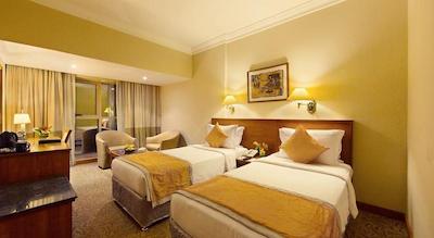 Sun & Sky Al Rigga Hotel