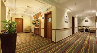 Sun & Sky Al Rigga Hotel