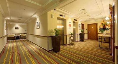 Sun & Sky Al Rigga Hotel