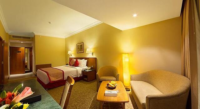Sun & Sky Al Rigga Hotel