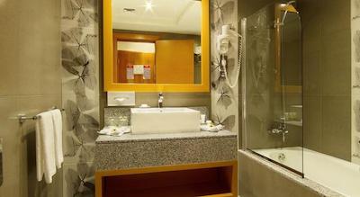 Sun & Sky Al Rigga Hotel