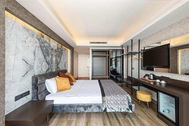 Elite Luxury Suite & Spa Hotel