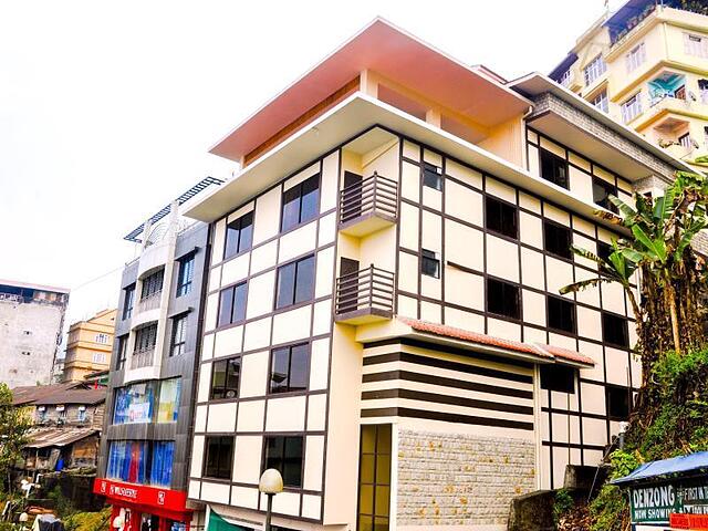 JEWEL OF THE EAST RESIDENCY SPA