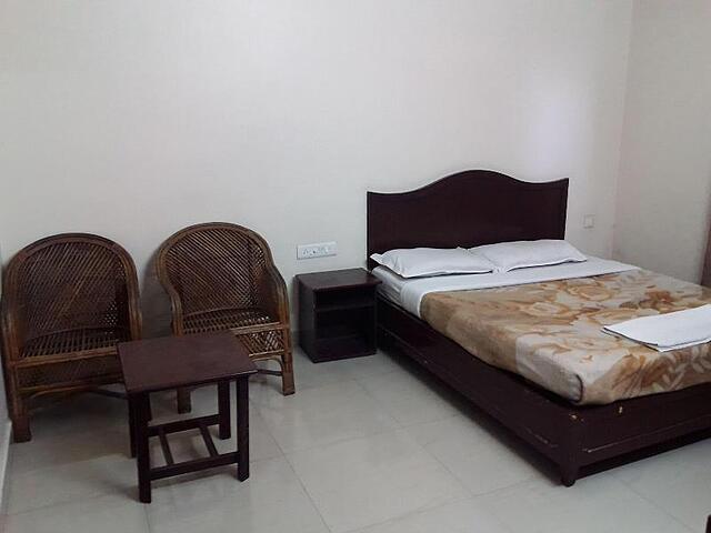 Jays Inn