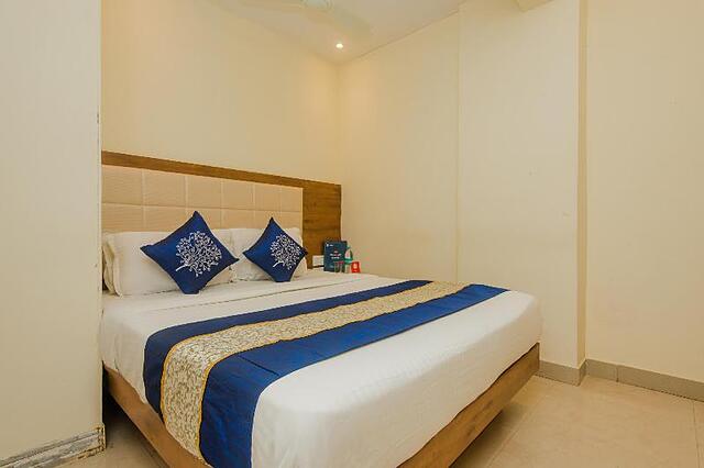 OYO 8363 HOTEL ROYAL NS