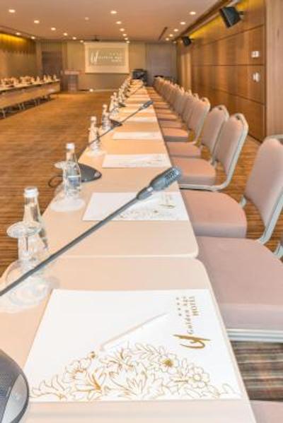 گلدن ایج هتل