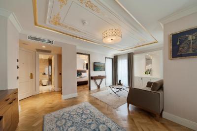 گلدن ایج هتل