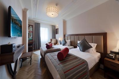 گلدن ایج هتل