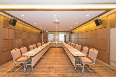 گلدن ایج هتل