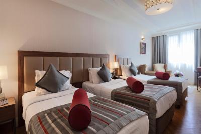 گلدن ایج هتل