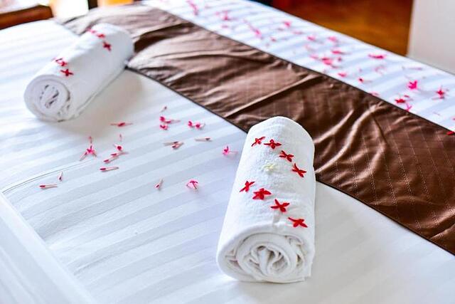 Marina Bay Retreat & Spa