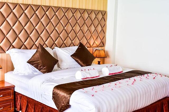 Marina Bay Retreat & Spa