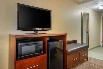 جمیرا کارلتون تاور