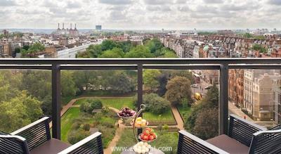 جمیرا کارلتون تاور