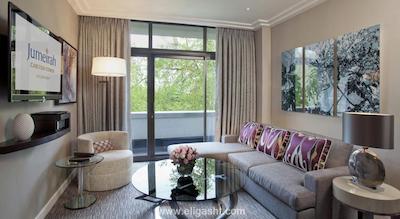 جمیرا کارلتون تاور