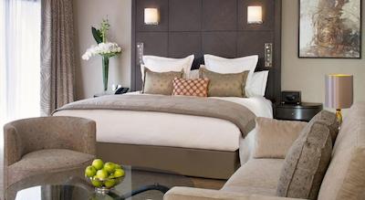 جمیرا کارلتون تاور