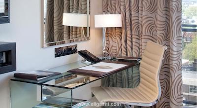 جمیرا کارلتون تاور