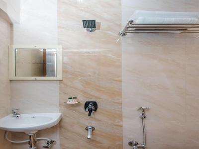 Oyo 13511 Hotel Gems