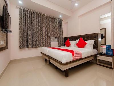 Oyo 13511 Hotel Gems