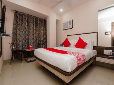 Oyo 13511 Hotel Gems