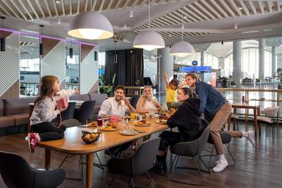 یوتل اساتانبول ایرپورت