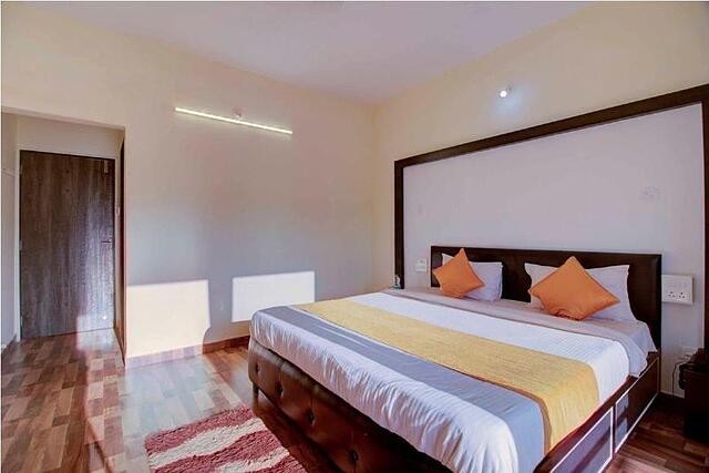 Hotel Paradise Inn