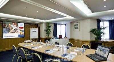 دانوبیوس هتل ریجنتس پارک