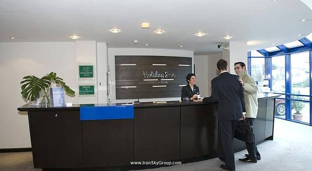هالیدی این لندن برنت کراس