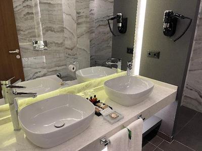 ویتال هتل فولیا